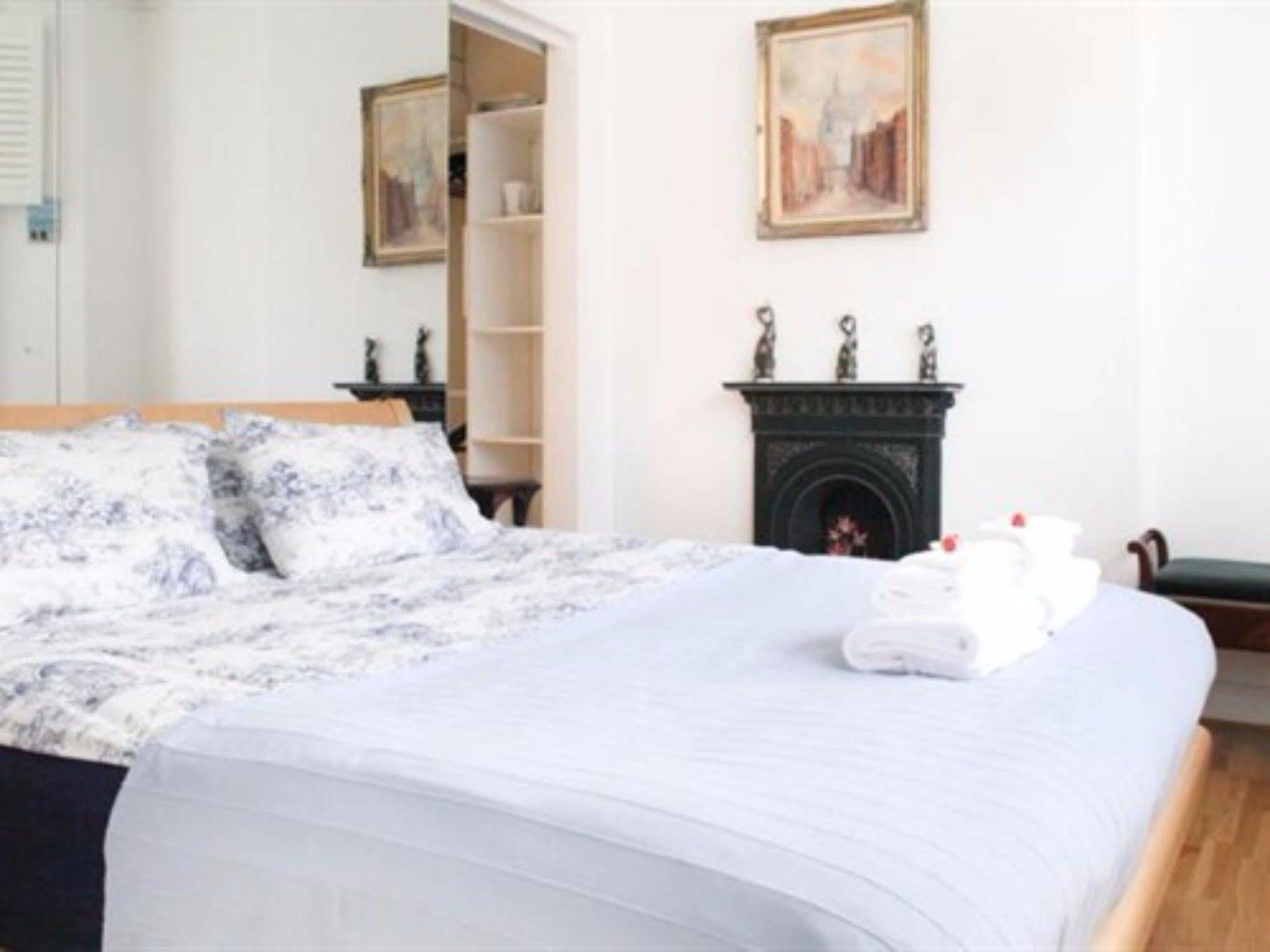 Kensington Apartments Richmond  Luaran gambar